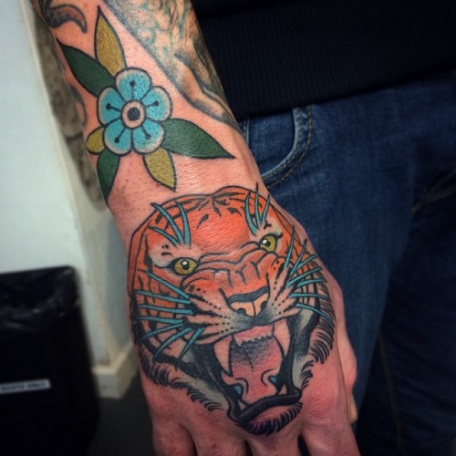 c51dd5651cc2b4da099e6478a43b9ab7.jpg
